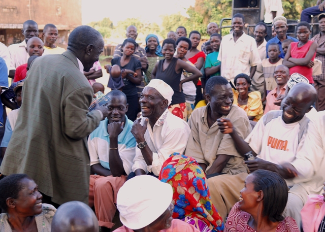 Residents respond enthusiastically to information about Olutindo